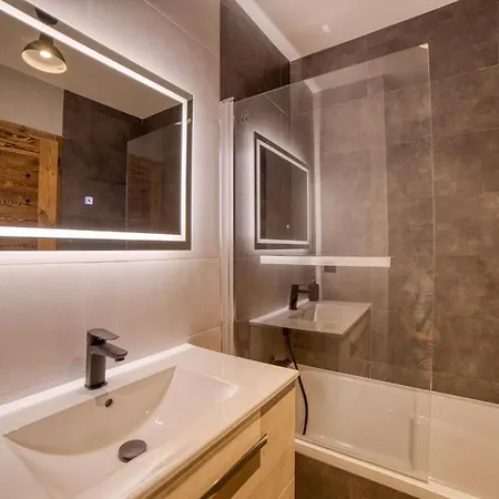 Chalet Mitoyen - Jacuzzi - Cousinade I