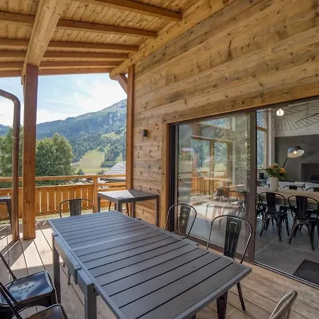 Mitoyen - Jacuzzi - Cousinade I Chalet